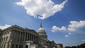 <em><em>弗吉尼</em>亞</em>大學商<em>學院</em>排名-美國十佳商<em>學院</em>之列
