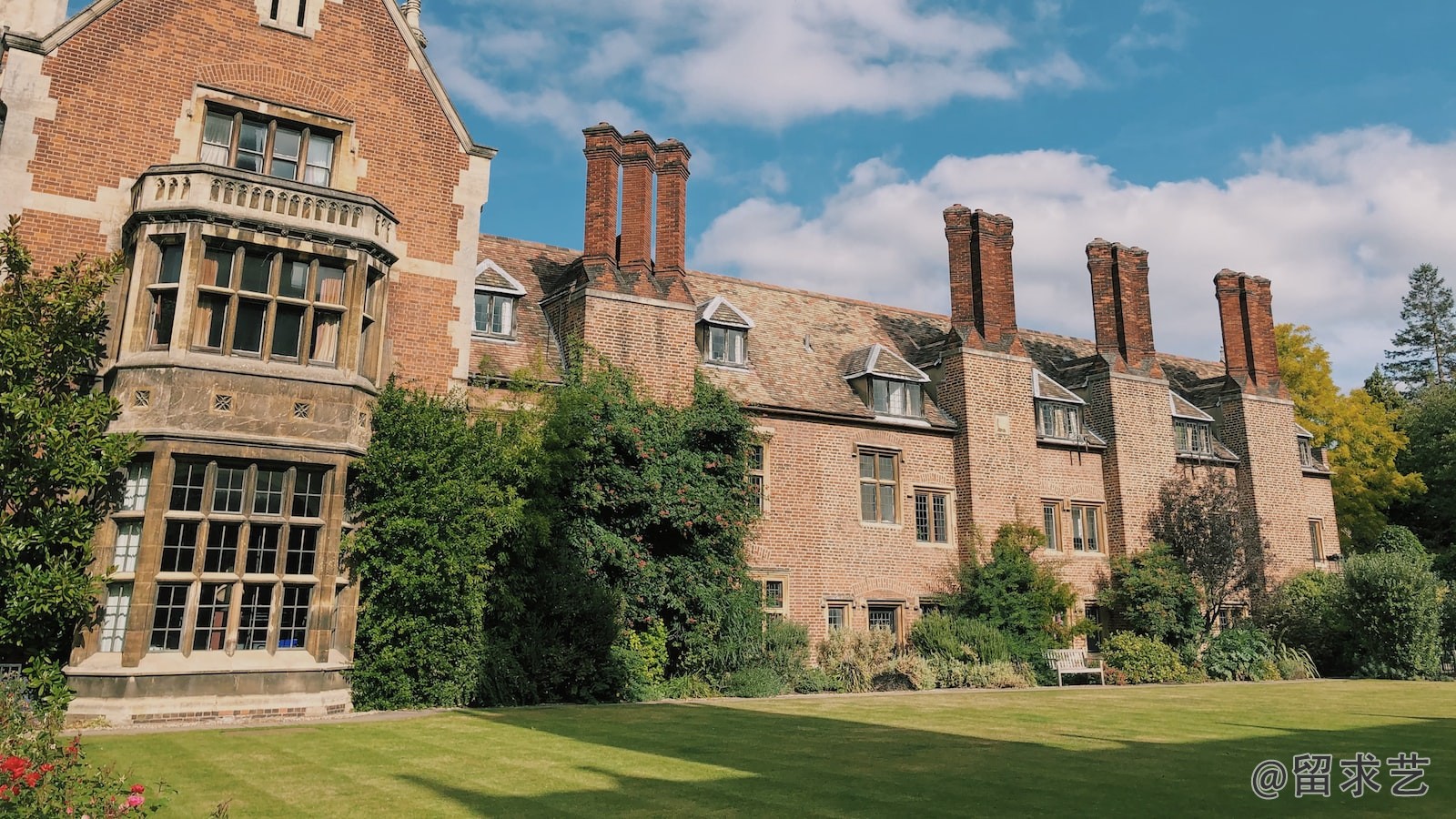 英國(guó)利物浦大學(xué)碩士補(bǔ)考沒過只能拿diploma學(xué)歷認(rèn)證怎么辦
