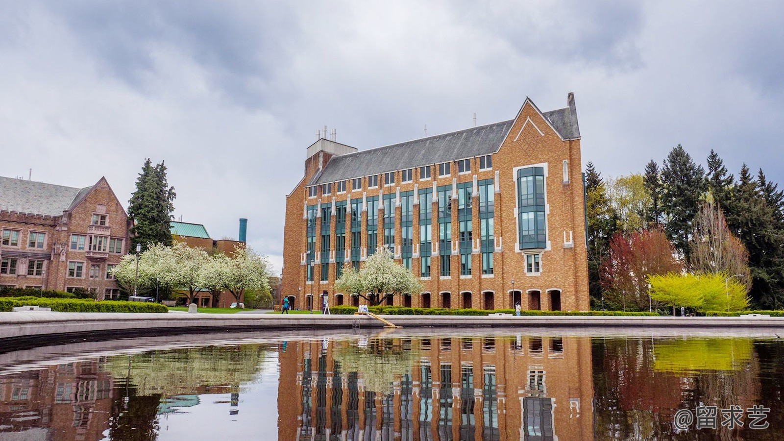 我想去巴基斯坦上大學(xué)