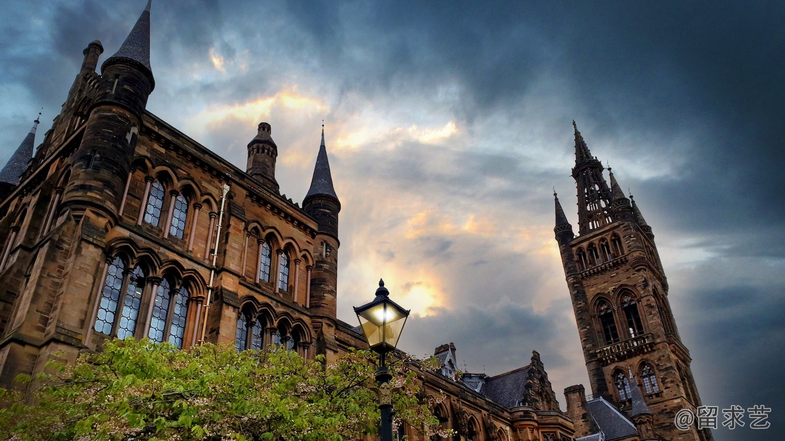 keele大學在英國哪里