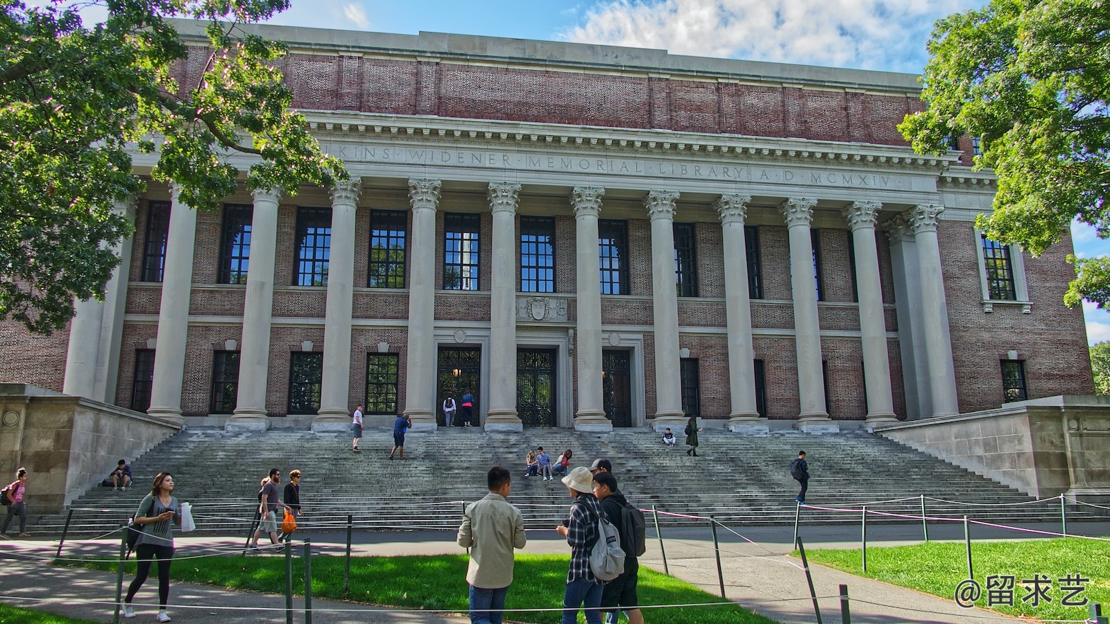 湖畔大學開了多久