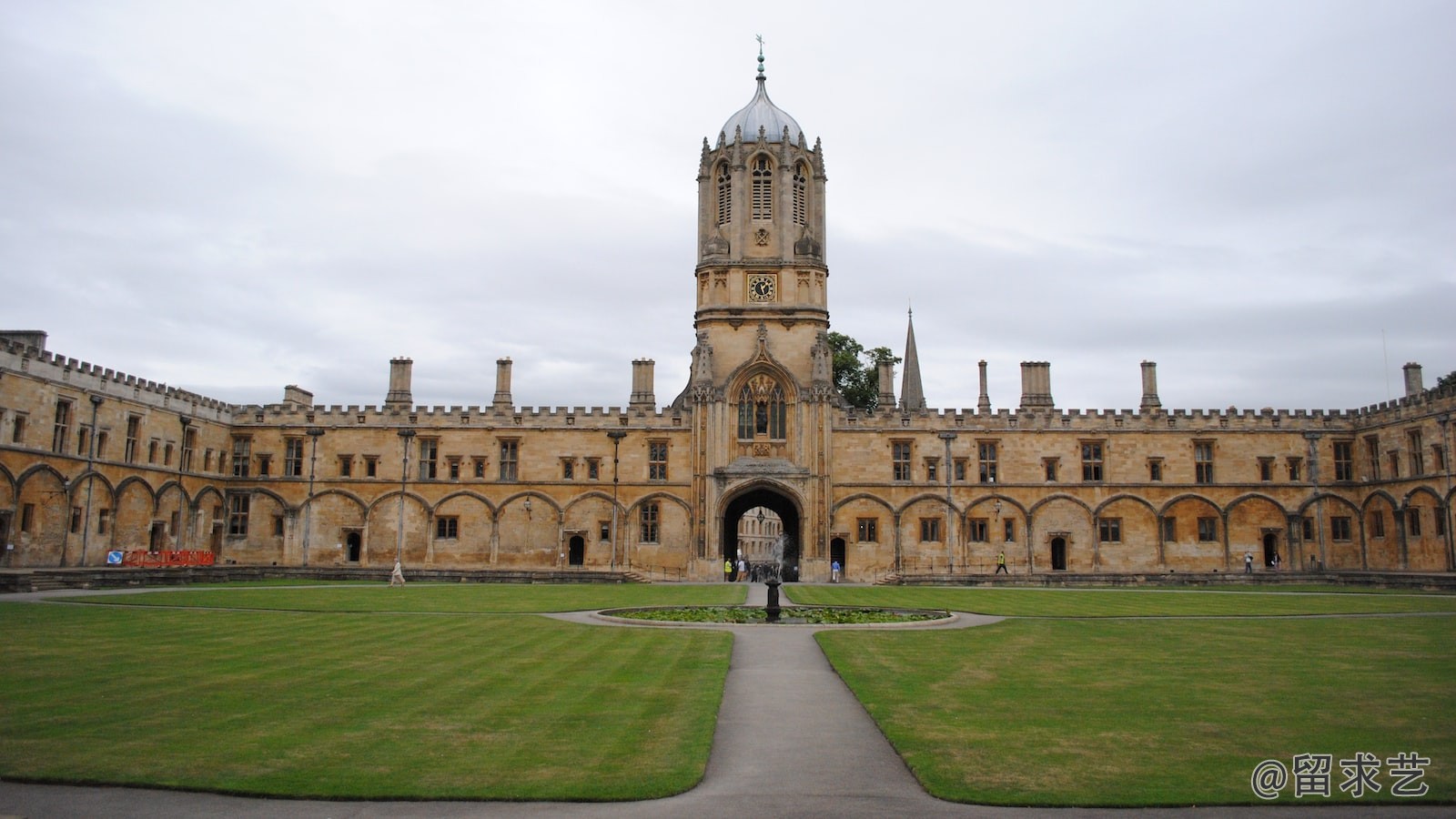 英國留學生活中大學老師和學生的關系應如何相處