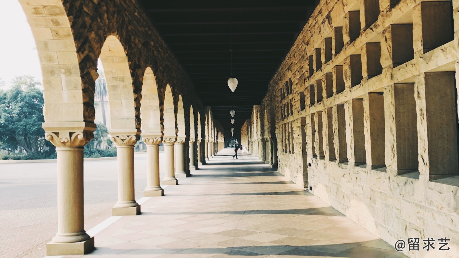 莫納什大學(xué)的 master of teaching和master of education的雅思成績要求分別是多少