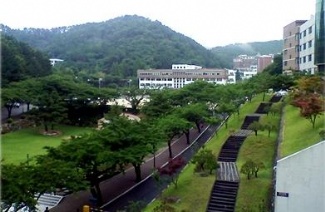 靈山大學