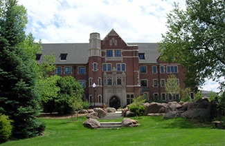 瑞吉斯大學