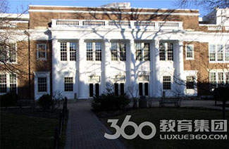 威爾明頓大學