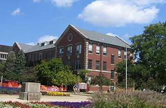 伊利諾伊州立大學(xué)
