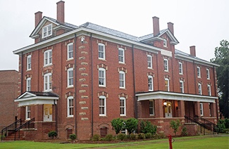 瓦利堡州立大學(xué)