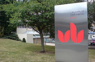 貝德福特大學