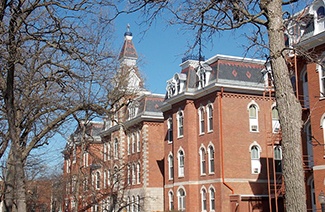 圣安布羅斯大學