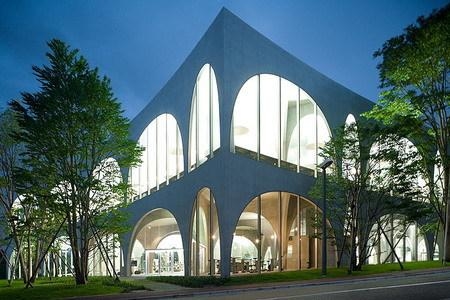 日本多摩美術大學研究生一年多少費用？