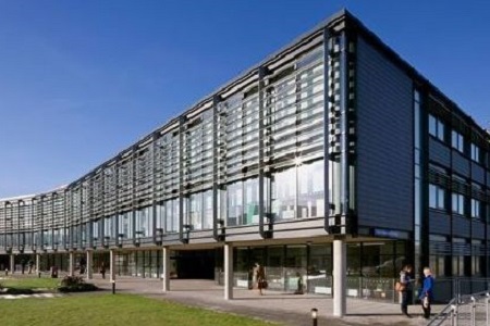 伯恩茅斯藝術大學與布萊頓大學藝術學院哪所好？