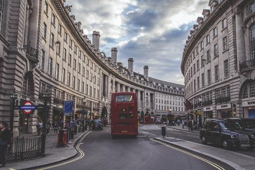 英國(guó)視覺傳達(dá)專業(yè)留學(xué)院校