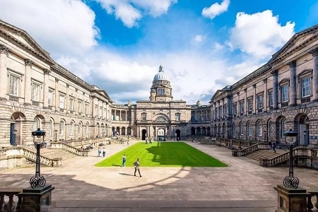 英國愛丁堡大學藝術留學學費多少？