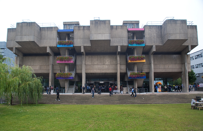 布魯內爾大學學費