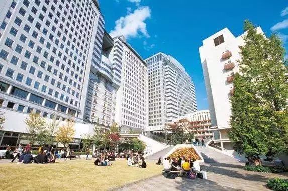 日本文化服裝學(xué)院世界排名第幾？