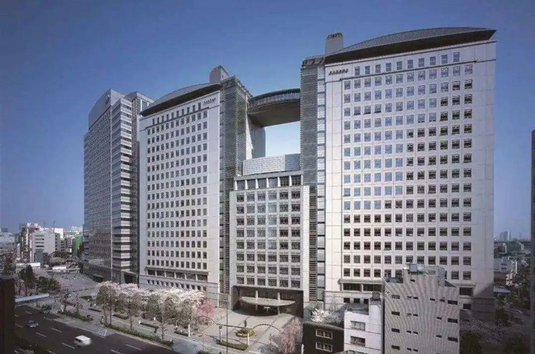 日本文化服裝學(xué)院世界排名第幾？
