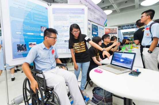 香港哪所大學開設了計算機相關專業(yè)?