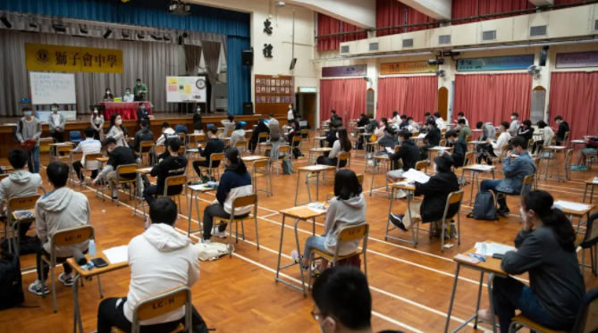 香港DSE考試真的很簡單嗎（香港DSE考進(jìn)香港的大學(xué)最快途徑）