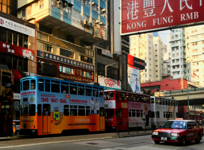在香港讀大學(xué)需要多少花費(fèi)呢？