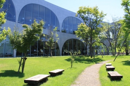 日本多摩美術大學學費一年多少錢？