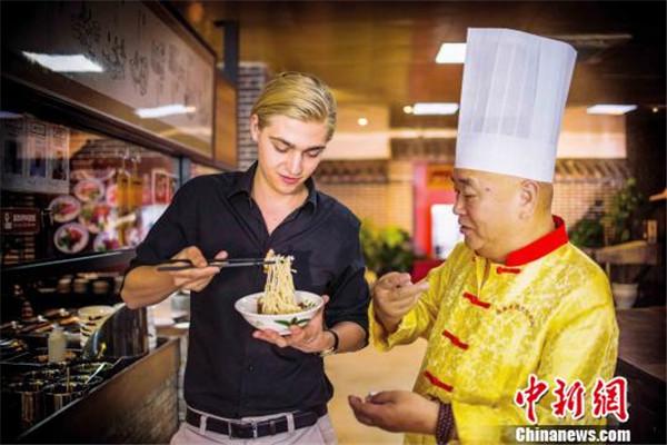 桂林米粉走出國門是哪一年,桂林米粉走出國門遠銷加拿大(圖1)