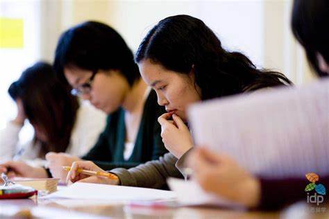 美國留學哪個中介好_留學費用申請條件_IDP留學