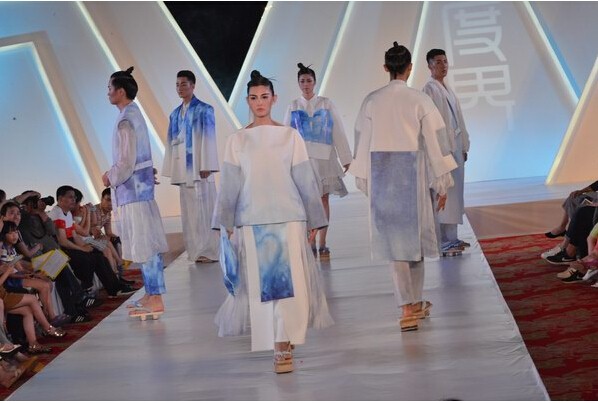 如何制作一本好的服裝設(shè)計作品集？