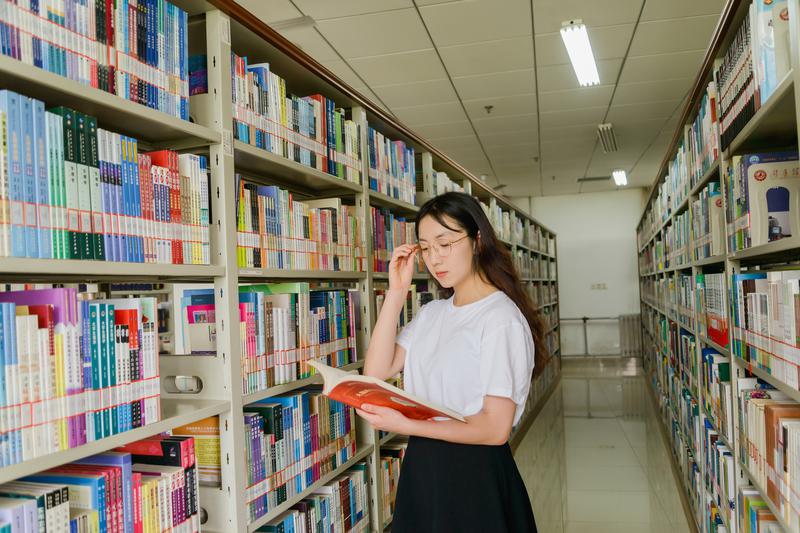 西澳大學(xué)有哪些專業(yè)呢？