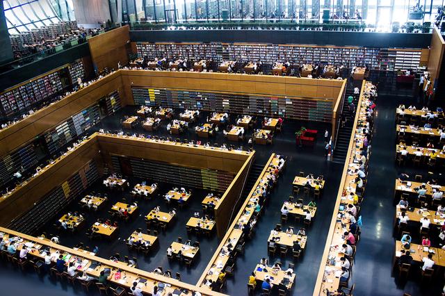 英國(guó)蘭卡斯特大學(xué)2022年qs世界排名多少？
