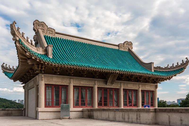 倫敦大學(xué)皇家霍洛威學(xué)院地址在哪兒？倫敦大學(xué)皇家霍洛威學(xué)院簡(jiǎn)介？