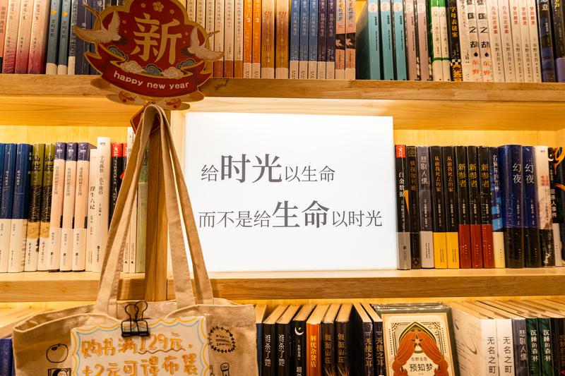 蘇黎世大學(xué)VS蘇黎世聯(lián)邦理工大學(xué)哪個(gè)值得上？