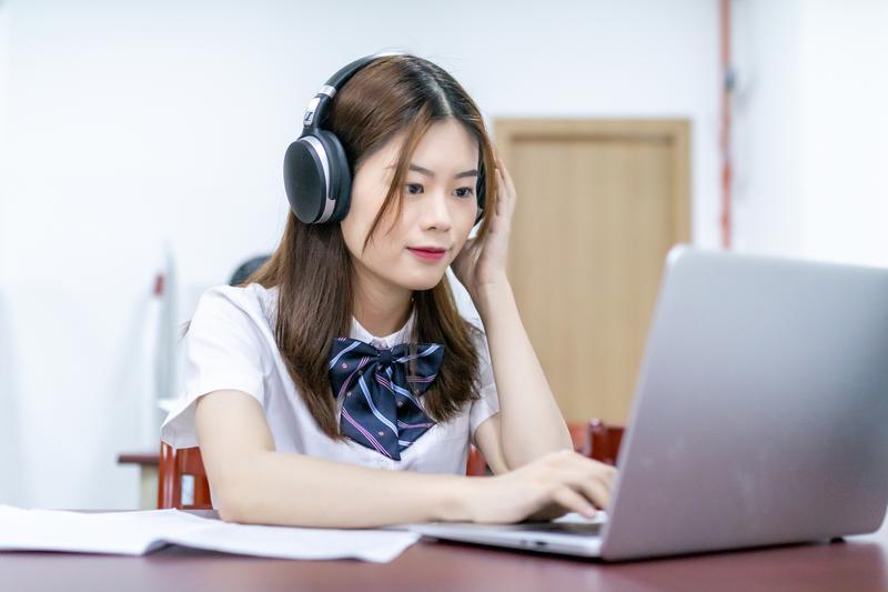 悉尼大學(xué)與澳大利亞國立大學(xué)誰好？