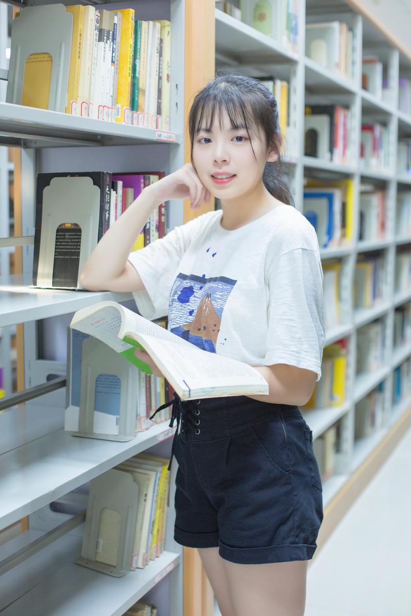 美國肯特州立大學本科學費是多少錢？