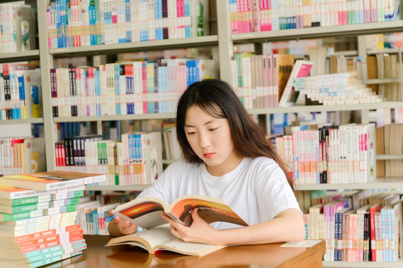 普林斯頓大學(xué)與麻省理工學(xué)院哪個(gè)強(qiáng)？