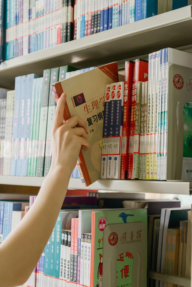 到英國留學(xué)皇家藝術(shù)學(xué)院在語言上有哪些要求？