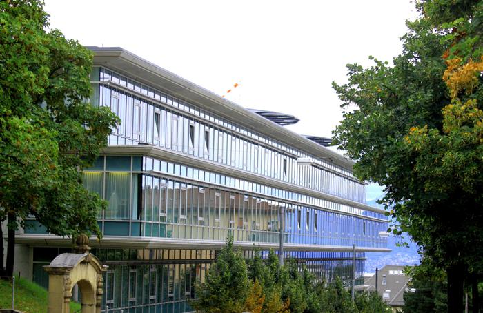 洛桑大學(xué)院校介紹